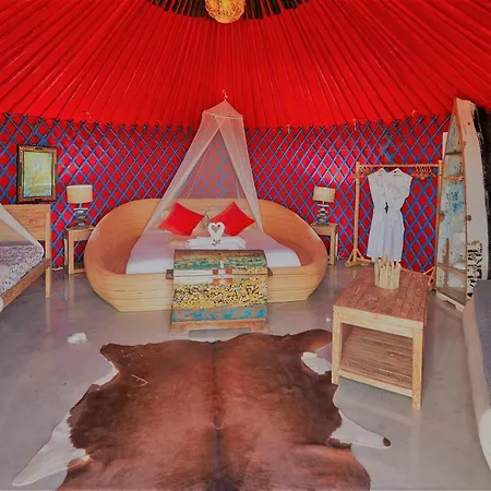 Glamping Palacio Yurt Tabayesco